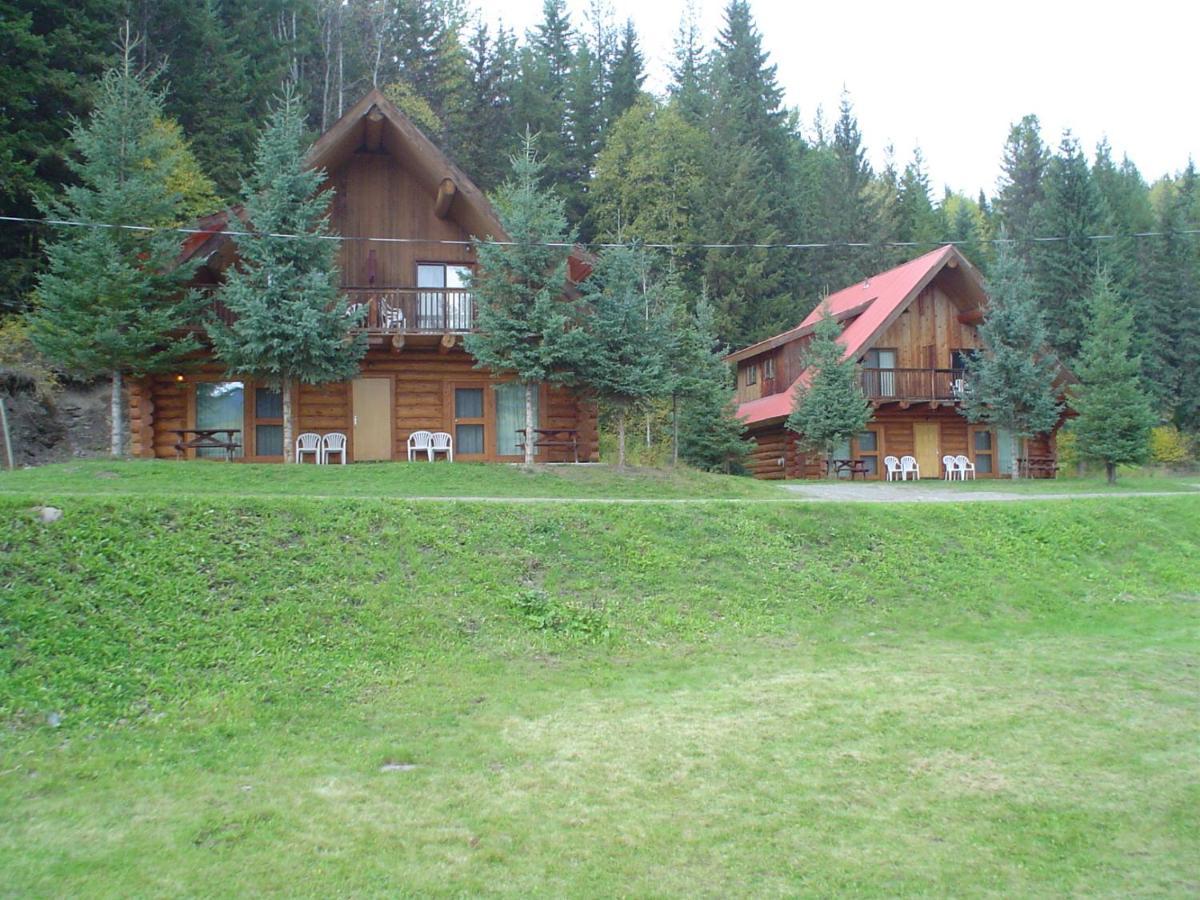 Helmcken Falls Lodge Cabin Rooms And Rv Park 克利尔沃特 外观 照片