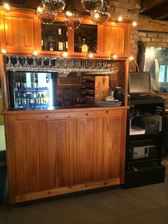 Helmcken Falls Lodge Cabin Rooms And Rv Park 克利尔沃特 外观 照片