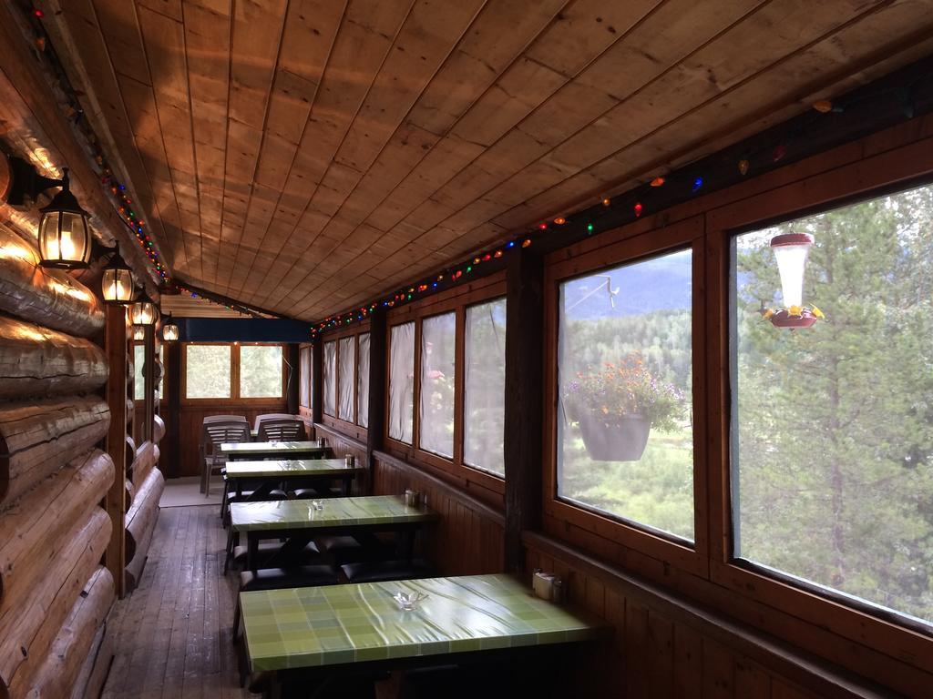 Helmcken Falls Lodge Cabin Rooms And Rv Park 克利尔沃特 外观 照片